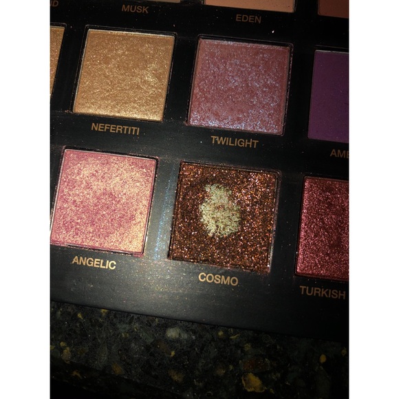 Huda Beauty Desert Dusk Palette - Picture 5 of 6
